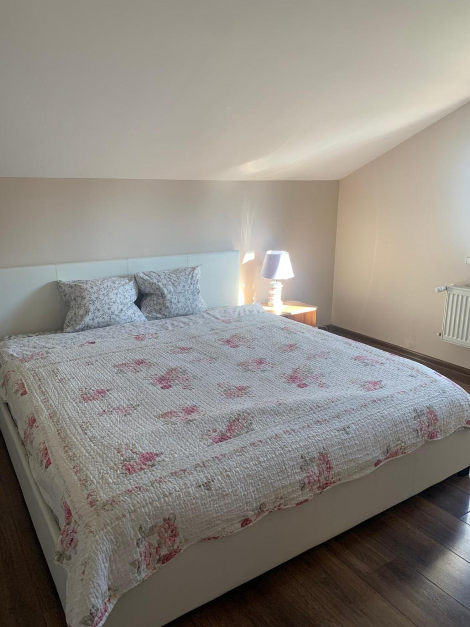 Apartament Bobrzanska - 4 Bedrooms Sypialnie Швидница Екстериор снимка