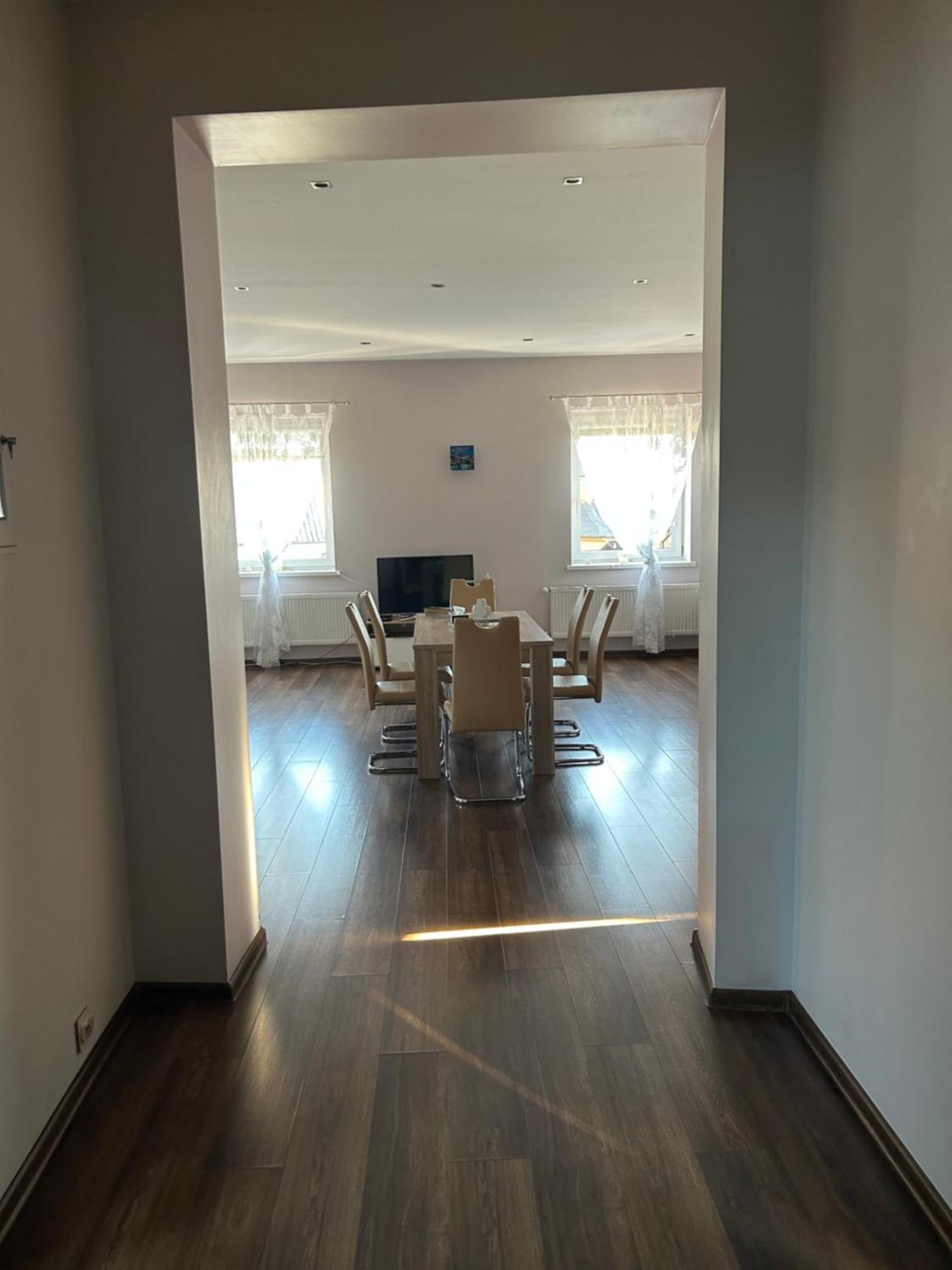Apartament Bobrzanska - 4 Bedrooms Sypialnie Швидница Екстериор снимка
